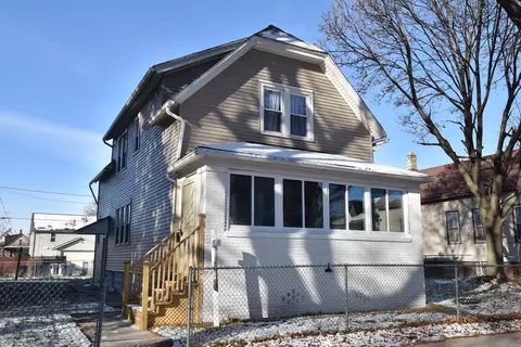 1939 N 18th, Milwaukee, WI 53205