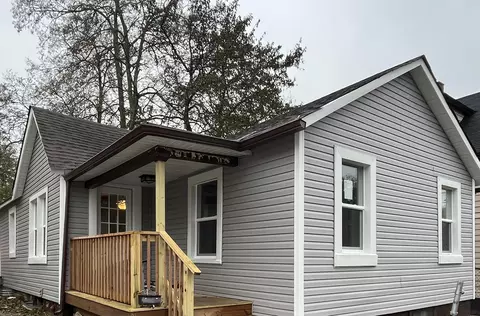 1023 Albert, Racine, WI 53404