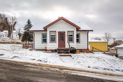 304 Trout, Genoa, WI 54632