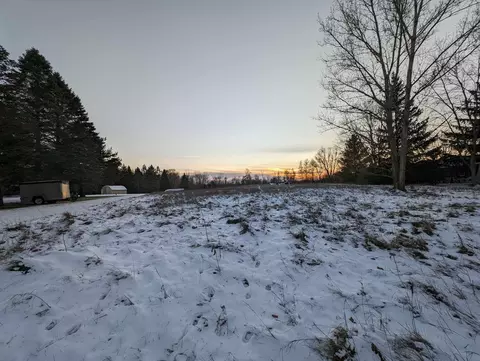 1131 Lakehaven, Farmington, WI 53090