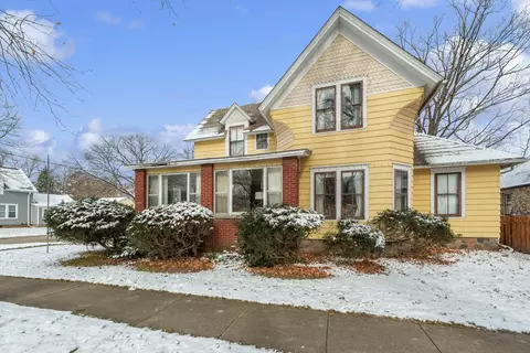 433 Spring, Lake Geneva, WI 53147