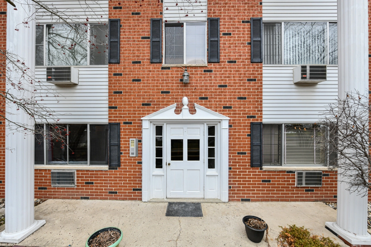 255 Elmwood Unit 105  