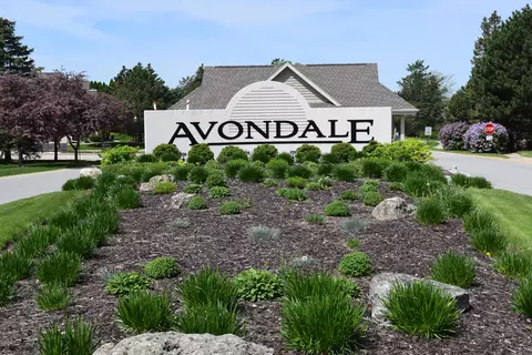 n21w24163 Dorchester #20 F, Pewaukee, WI 53072