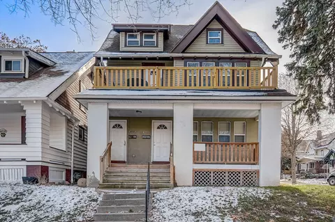 4727 W Lloyd #4729, Milwaukee, WI 53208