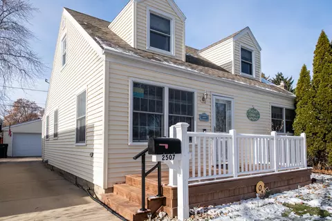 2507 S 83rd, West Allis, WI 53219
