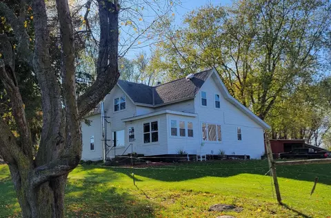 n4753 Paradise Road, Jefferson, WI 53137