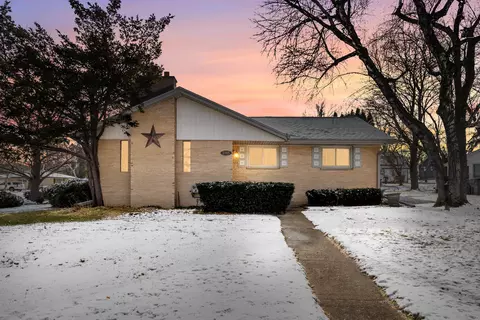 5305 W Calumet, Milwaukee, WI 53223