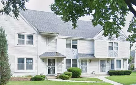 2338 N Grant, Milwaukee, WI 53210