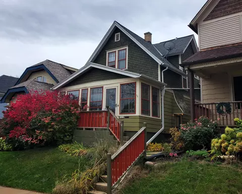 7323 W Lapham, West Allis, WI 53214