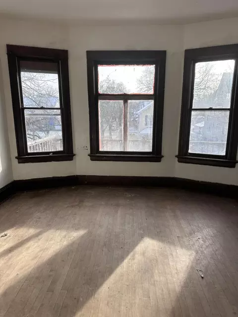 3726 W Galena, Milwaukee, WI 53208