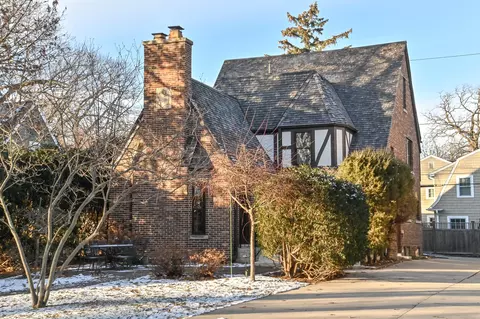 1030 E Cir, Whitefish Bay, WI 53217