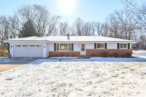 s76w19863 Sunny Hl, Muskego, WI 53150