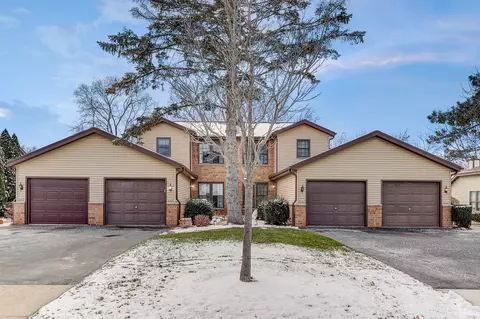 8165 S Legend, Franklin, WI 53132