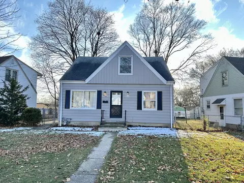 8517 W Townsend, Milwaukee, WI 53222
