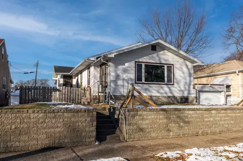 2104 17th, La Crosse, WI 54601