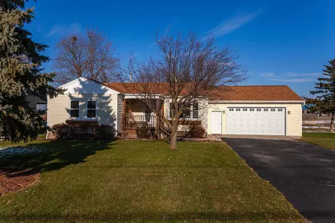 w1366 Marietta Avenue, Ixonia, WI 53036