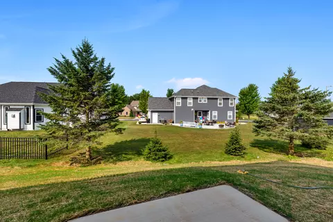 1359 Scenic Pointe, Hartford, WI 53027