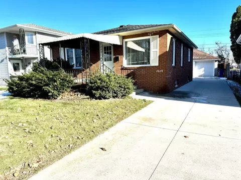 2125 Erie, Racine, WI 53402