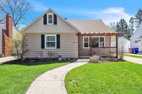 4419 Harding, Kenosha, WI 53142
