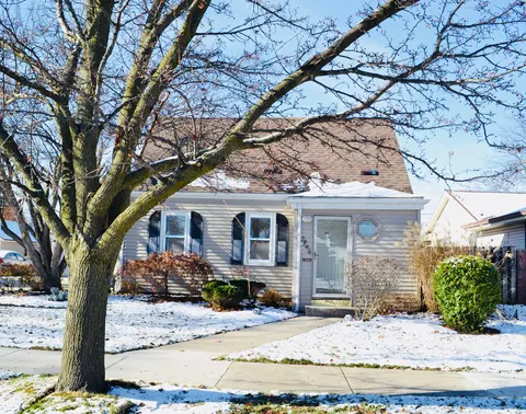 7946 29th, Kenosha, WI 53143