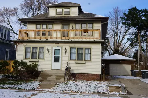 1218 Bluff, Sheboygan, WI 53081