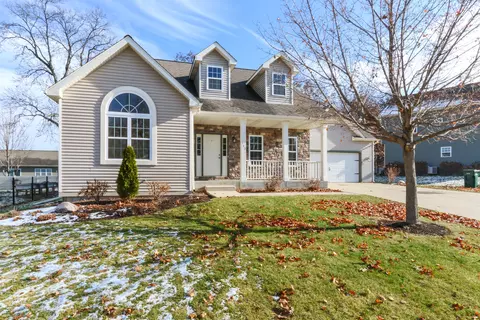 163 N Water Crst, Elkhorn, WI 53121