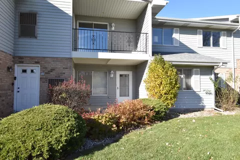 1315 N Sunnyslope #104, Mount Pleasant, WI 53406