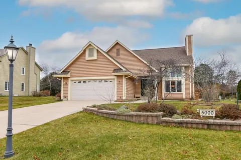 5000 S De Soto, New Berlin, WI 53151