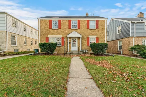 9117 W Hawthorne #9115, Milwaukee, WI 53226