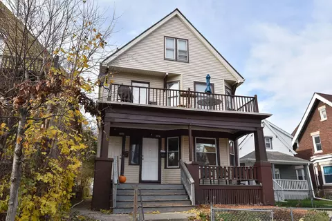 3345 N Richards #3347, Milwaukee, WI 53212