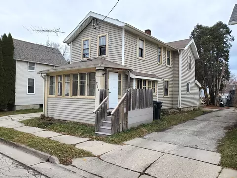 211 Union, Waukesha, WI 53188