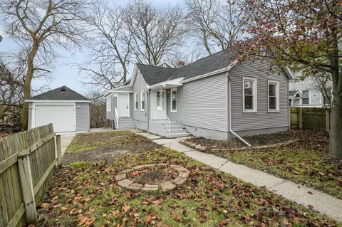 1743 Hill, Racine, WI 53404