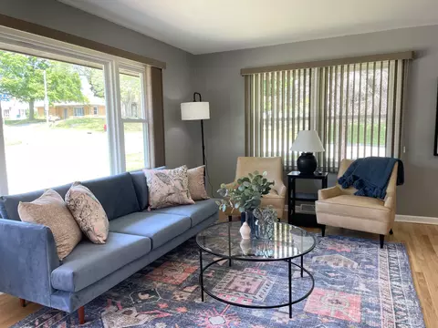 11201 W Mount Vernon, Wauwatosa, WI 53226