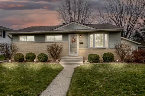 1117 Arbor, Waukesha, WI 53188