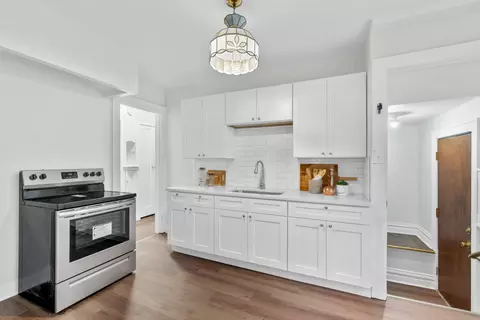 2823 W Oriole, Milwaukee, WI 53209