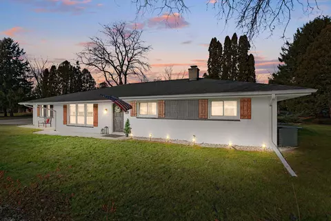500 Heidel, Thiensville, WI 53092