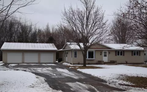 314 W Main, Saint Nazianz, WI 54232
