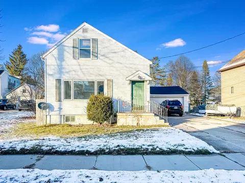2014 13th, Two Rivers, WI 54241