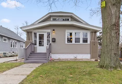 2140 S 83rd, West Allis, WI 53219
