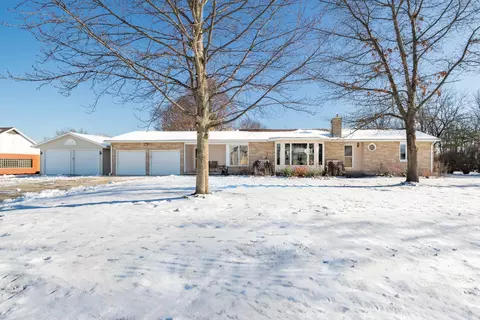 3868 N Main, Hartford, WI 53027