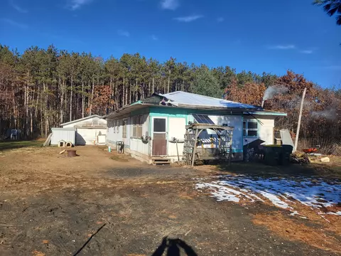400 W Greentree, Muscoda, WI 53573