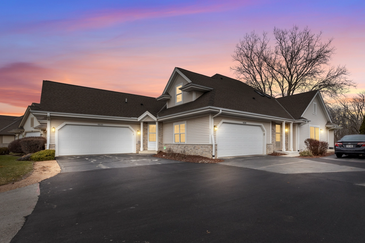 4838 S Waterview Unit 8  