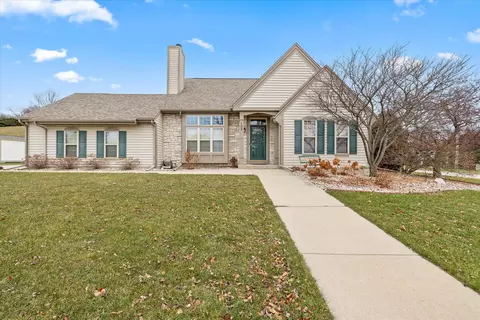 103 Manchester, Waukesha, WI 53188