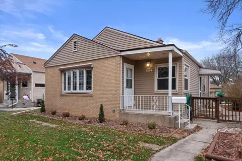 5564 N Mohawk, Glendale, WI 53217