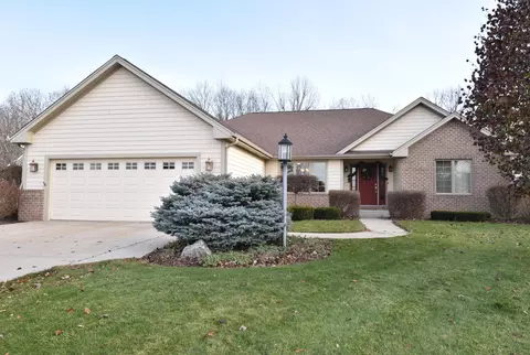 10154 S Spartan, Oak Creek, WI 53154