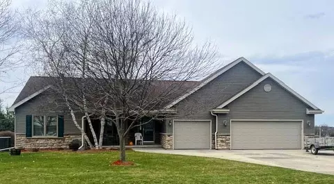 n437 Beverly Drive, Emmet, WI 53098