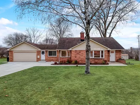 15025 Pershing, Brookfield, WI 53005