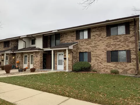 6820 Mariner #103, Mount Pleasant, WI 53406