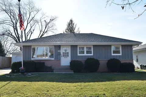 10419 W Harvest, Milwaukee, WI 53225