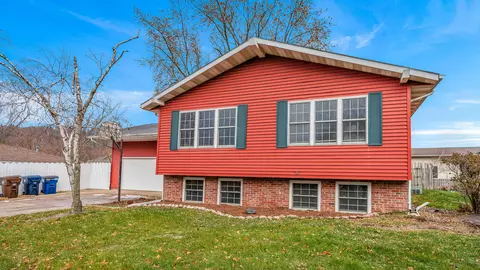 518 13th, Onalaska, WI 54650